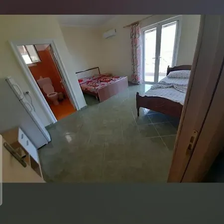 Vila Kristo *